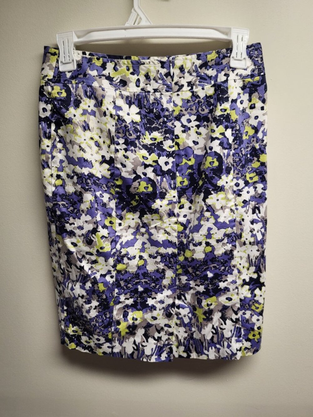 Cleo Petites Floral Pencil Skirt Size 2 Purple White Stretch